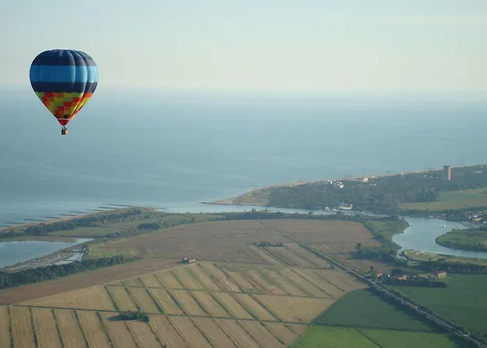 Апартаменты Comfy Flat In With Wifi Beahost