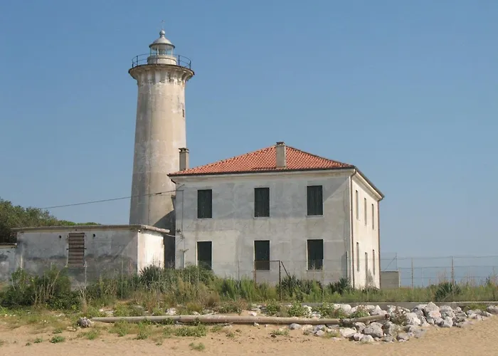 Апартаменты Comfy Flat In With Wifi Beahost *